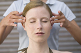 按摩穴位治疗头痛 七个穴位有效缓解头痛