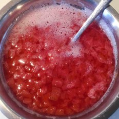 自制草莓罐头