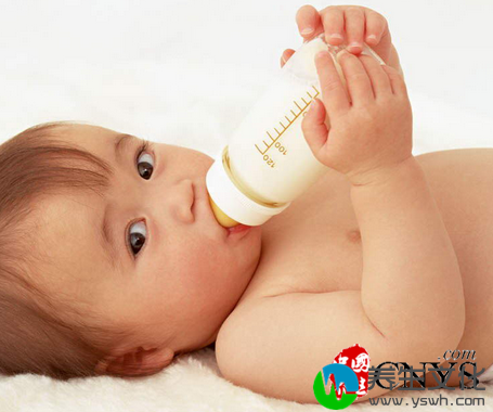 宝宝喝奶四个注意事项 断奶不等于不喝奶
