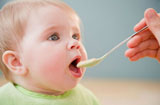 宝宝缺铁性贫血多半是饮食引起