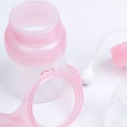 BPA奶瓶安全存争议 引关注多国重视