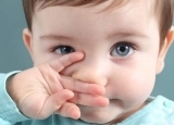 秋季孩子容易犯鼻炎 四个方法护理宝宝鼻子