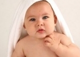 宝宝爱出汗怎么办 宝宝出汗多少是正常的？