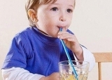 婴儿多大可以喝果汁？婴儿喝果汁的注意事项