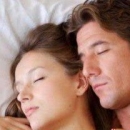 夫妻睡前按这些部位 轻松健身享受性福