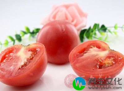 常见的维生素C含量高的食物有：西红柿，猕猴桃