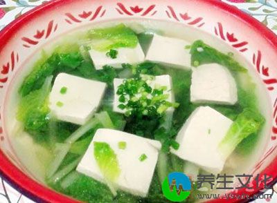 豆腐汤是一道简单的菜式