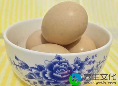 鸡蛋在孵化过程中因受到细菌或寄生虫污染，加上温度、湿度条件不好等原因