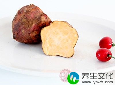 红薯中含有一种类似雌性激素的物质，对保护人体皮肤，延缓衰老有一定的作用