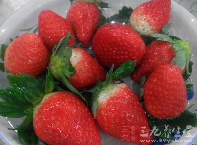 草莓怎么做好吃 7种做法让你吃个够