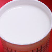 喝纯牛奶的好处 多喝纯牛奶能预防高血压
