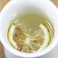 柠檬水的功效 柠檬水的正确泡法是什么
