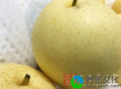 在干燥的春季，这样的吃梨方法，可以改善眼睛的酸涩和干燥，达到明目的作用