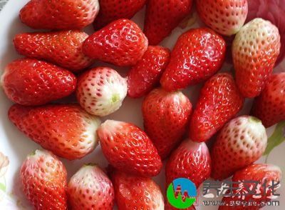 草莓中含有非常丰富的维生素C