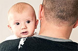 新生儿呕吐怎么办？如何防止宝宝生理性呕吐？
