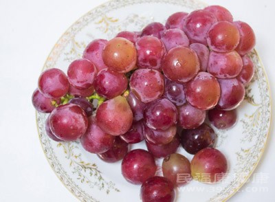 糖尿病人可以吃葡萄吗 吃葡萄有这些好处
