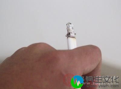 在中国，抽烟的人还是蛮多的