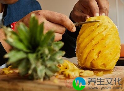 菠萝中含有丰富的维生素和优秀的矿物质