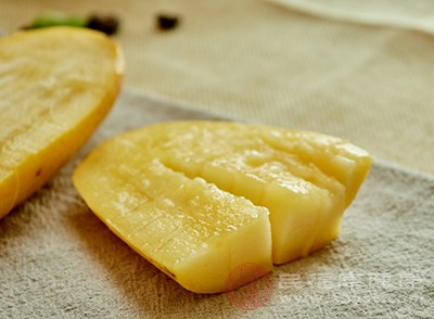 芒果不能和什么一起吃 芒果和它一起吃会过敏
