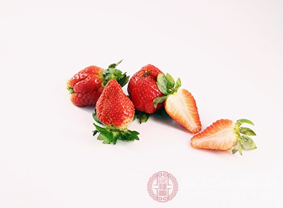吃草莓的好处  常吃这种水果能滋补你的身体
