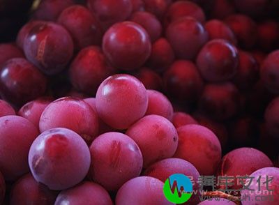经常腹泻的人少吃一点葡萄