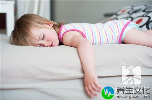 儿童晨起咳嗽原因是什么？