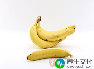 香蕉是平时比较常见的水果，口感软嫩滑爽、入口即溶