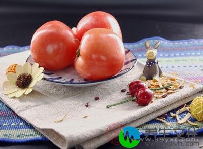 西红柿、西兰花、白菜等蔬菜不仅是粗纤维的良好来源
