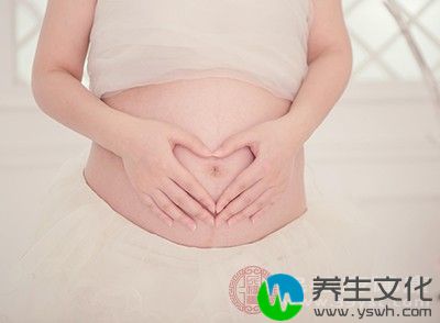 针对孕妇的特殊情况，可以在饮食上采用少食多餐的方式