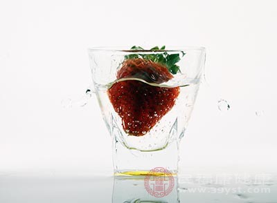 草莓的功效 吃它帮你预防坏血病