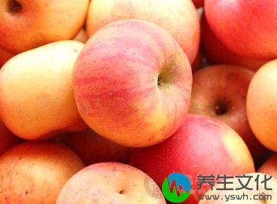 苹果性味甘酸而平、微咸，无毒，具有生津止渴、益脾止泻、和胃降逆的功效