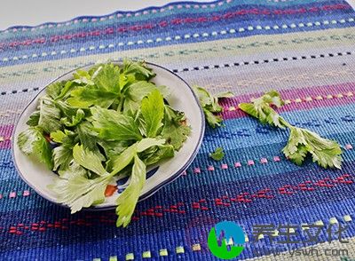 芹菜是不可多得的瘦身蔬菜