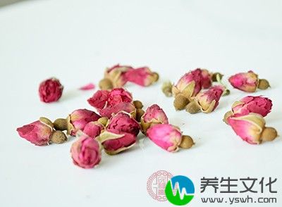 玫瑰花茶中含有大量的维生素、单宁酸和微量元素