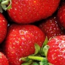夏季到了水果多 多吃草莓有好处