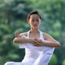 三类女性可练瑜伽快速瘦腰