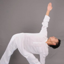 男性做瑜伽获益更多 八招增身体能量