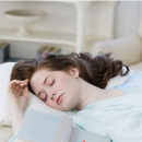 秋季睡眠养生八件事 增加半小时午睡