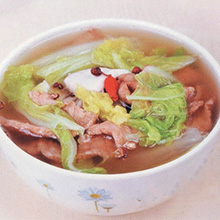 白菜鲤鱼猪肉汤