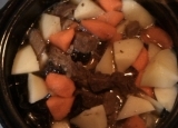 家常菜牛肉炖土豆胡萝卜