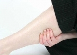 女人脚抽筋是什么原因？真的只是缺钙而已吗？