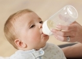 给婴儿喂水注意什么？水量和次数很关键
